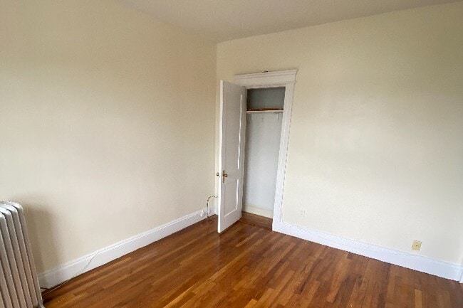 Building Photo - 1152 Commonwealth Ave Unit 10