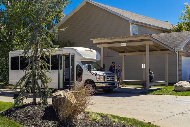 The-Row-Apartments-Near-University-of-Missouri-Resident-Shuttle-to-Mizzou-Campus