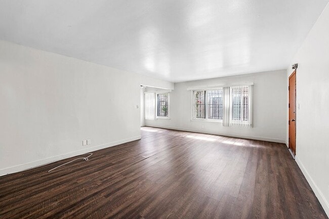 Photo - 10618 Crenshaw Blvd Unit 3