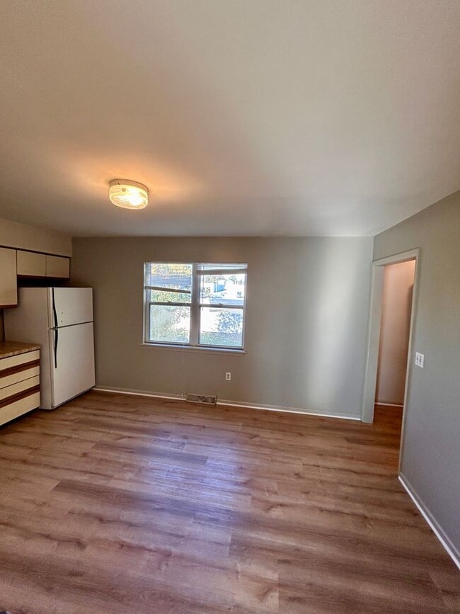 Photo - 3 Bed 2 bath Townhouse In Manchester York