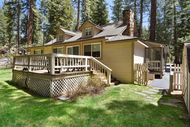 Photo - 531 Brassie Ave