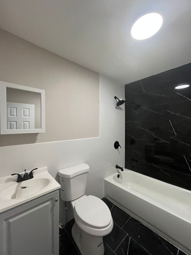 Photo - 6 Jordan Ave Unidad 3