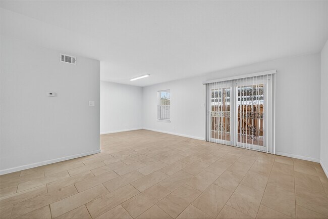 Photo - 6201 Ranchester Dr Unit 29