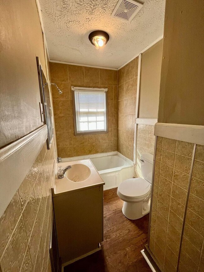 Photo - 203 S Washington St