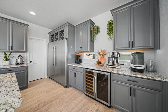 Photo - 6339 Knapp Dr