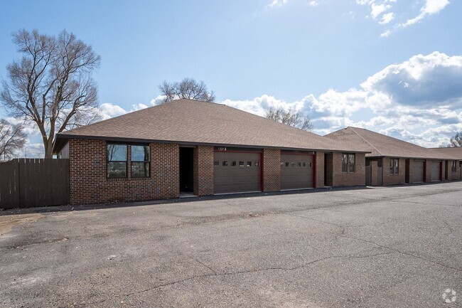 Building Photo - 1233 Rd F .2 NE Unit 1233A Rental