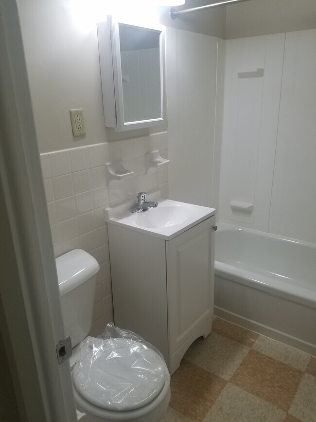 Photo - Andover Arms Apartments