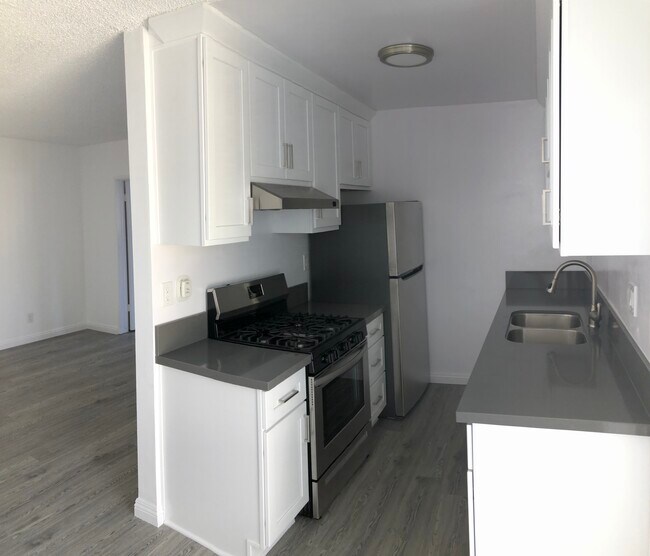 Photo - 3337 S Durango Ave Unidad 9