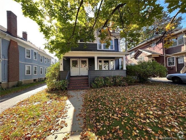Building Photo - 953 West Blvd Rental