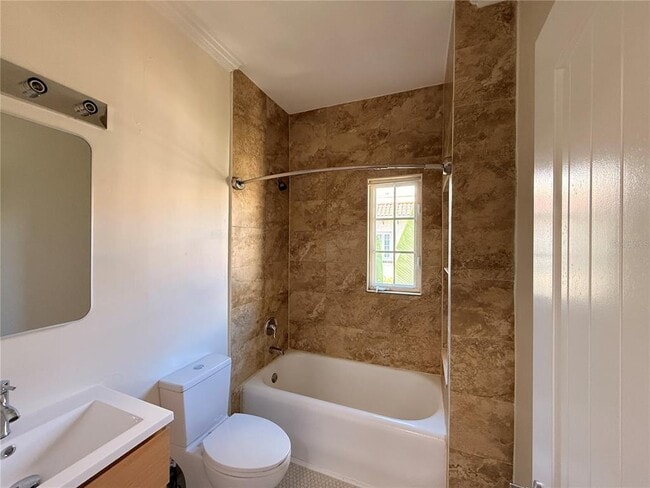 Photo - 2117 W Dekle Ave Unit B3