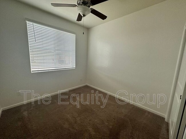 Photo - 3233 N Kent St