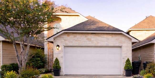 Building Photo - 10904 Panther Ct