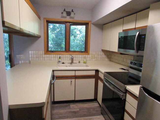 Photo - 7653 Farmington Way