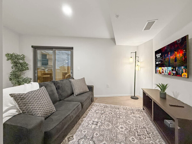 Building Photo - 1101 Euclid Ave Unit ID1055670P Rental