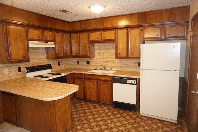 Photo - Duplex Located Just Off S. Loop Conveniently Located Near Many Restaurants, Shopping Mall / Outle...