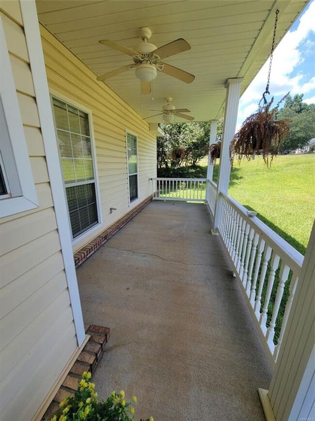Photo - Prattville Home Close to Hwy 31 and Hwy 14!