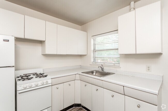 1BR - Kitchen