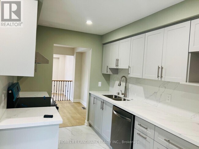 Photo - 70 Lady Churchill Ct