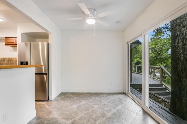 Photo - 2903 Edgewater Dr