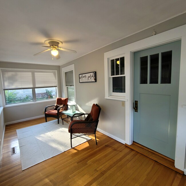 Enclosed front porch - 1148 J Ave NW House