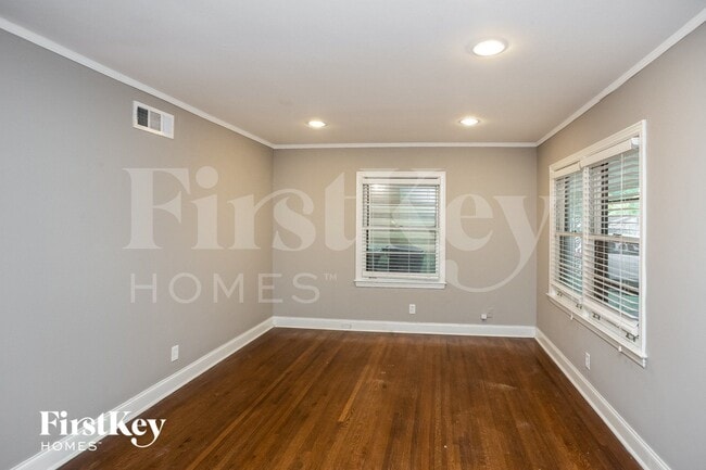 Photo - 4549 Leatherwood Ave