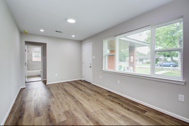 Photo - 4008 Vaughn Street