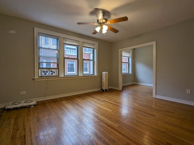 Photo - 546 W Surf St
