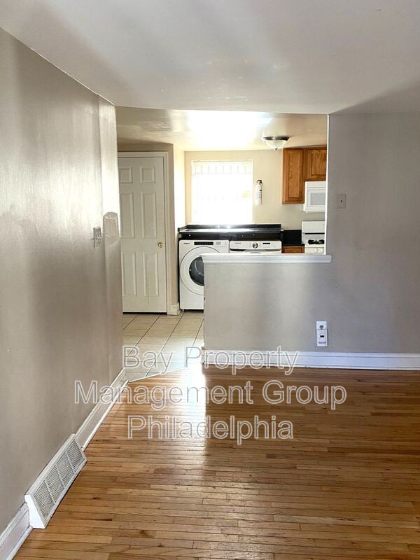 Photo - 12 E Jefferson St Unit 2