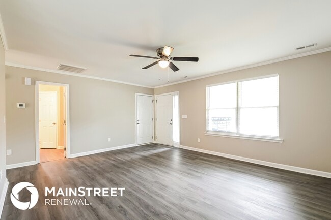 Photo - 203 Thorncrest Dr