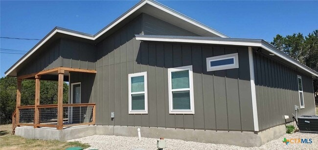 Photo - 1122 Diamondhead Dr