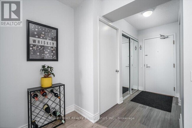 Photo - 21 Overlea Blvd Unit 506