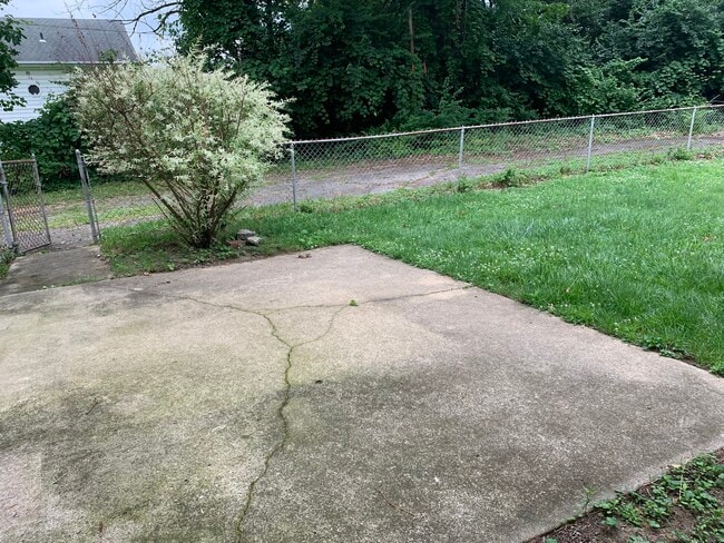 Photo - 3340 W Galbraith Rd Unit 1