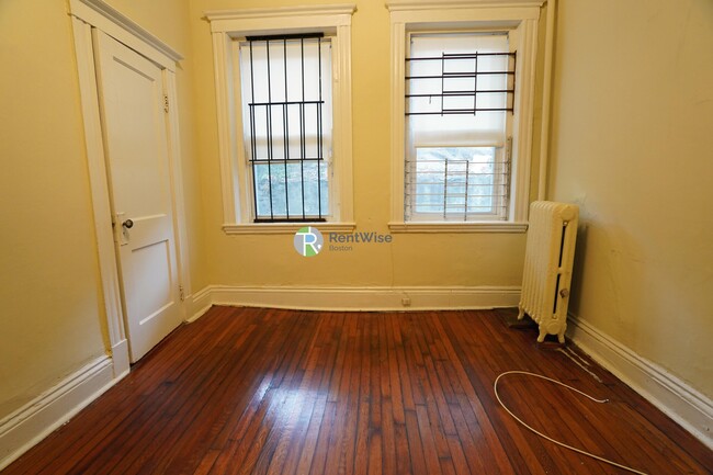 Photo - 159 Kelton St Apartment Unit 14