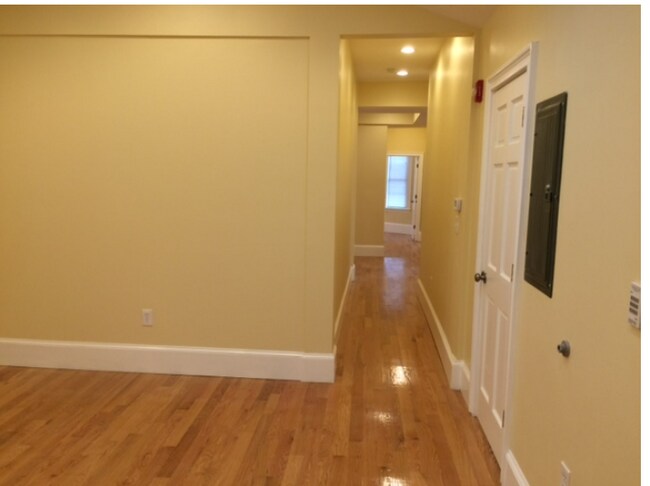 Photo - 208 Holland St Unit 2
