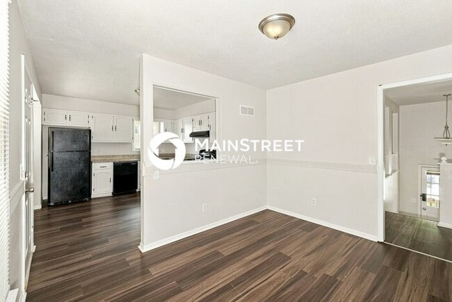 4 Bedroom Pet-Friendly Home in BLUE SPRINGS, MO with Main Street Renewal