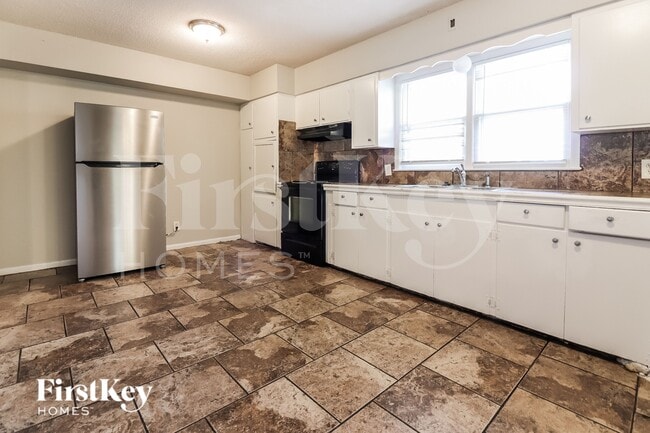 Photo - 5321 Booth Ave