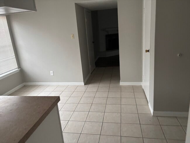 Photo - 8606 Summit Pines Dr