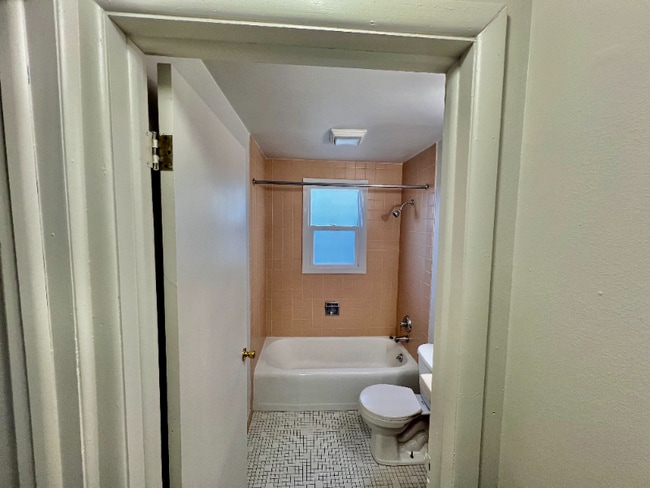 Photo - 2122 N 12th St