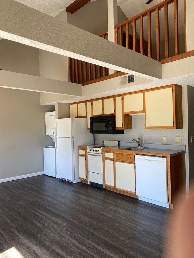 Photo - 2 bedroom 2 bath Loft Apartment Branson MO... Unidad 7