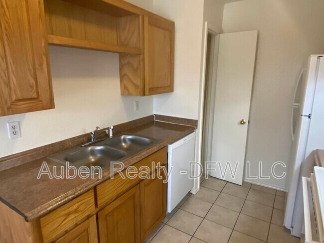 Photo - 300 S Magnolia St Unit D