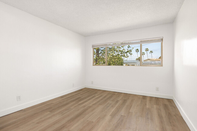 Building Photo - Mar at Seaside Rental