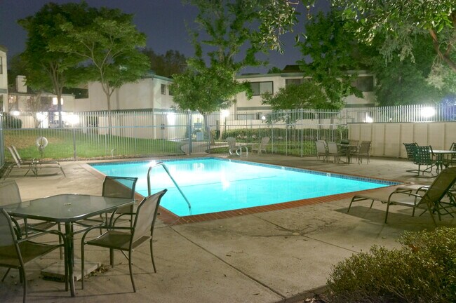 Photo - 10508 Sunland Blvd