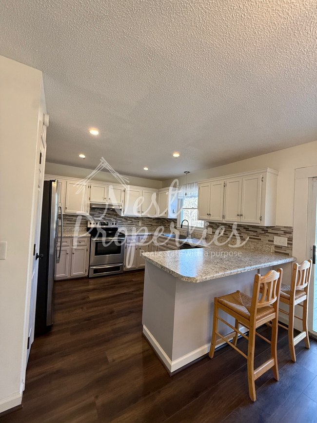 Photo - 241 Saddlebrooke Rd