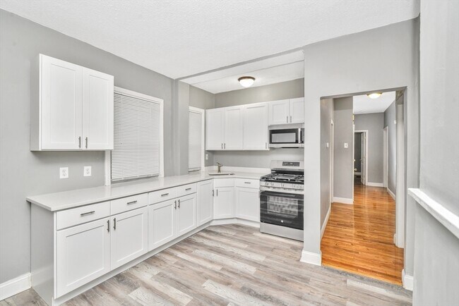 Photo - 352 Norfolk St