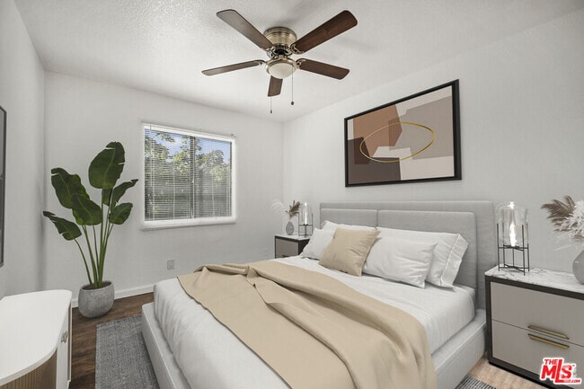 Building Photo - 412 Coronado Terrace Unit 301 Rental