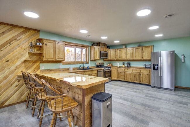 9170 25th Ave SW