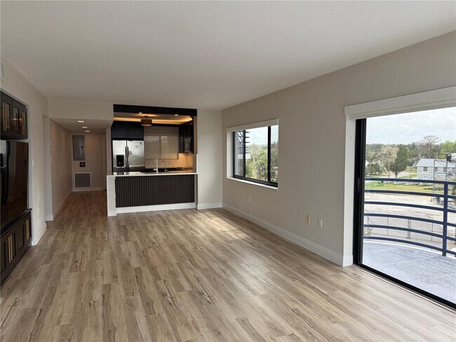 Photo - 4823 Ebbtide Ln Unidad 301