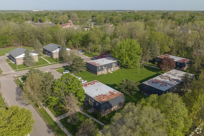 The Grove @ Grove Park