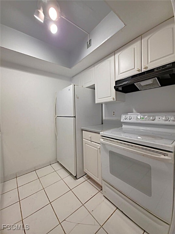 Building Photo - 3704 Broadway Unit 112