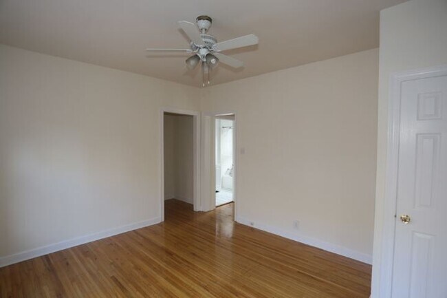 Photo - 3748 N Fremont St Unit W4
